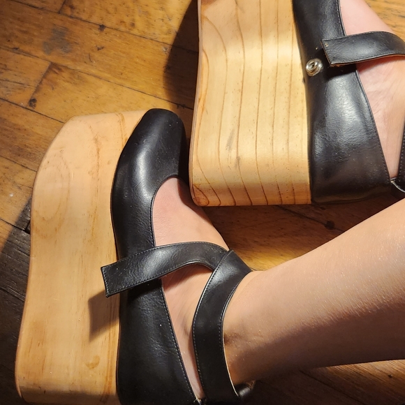 Deandri platform ballet - Picture 3 of 8